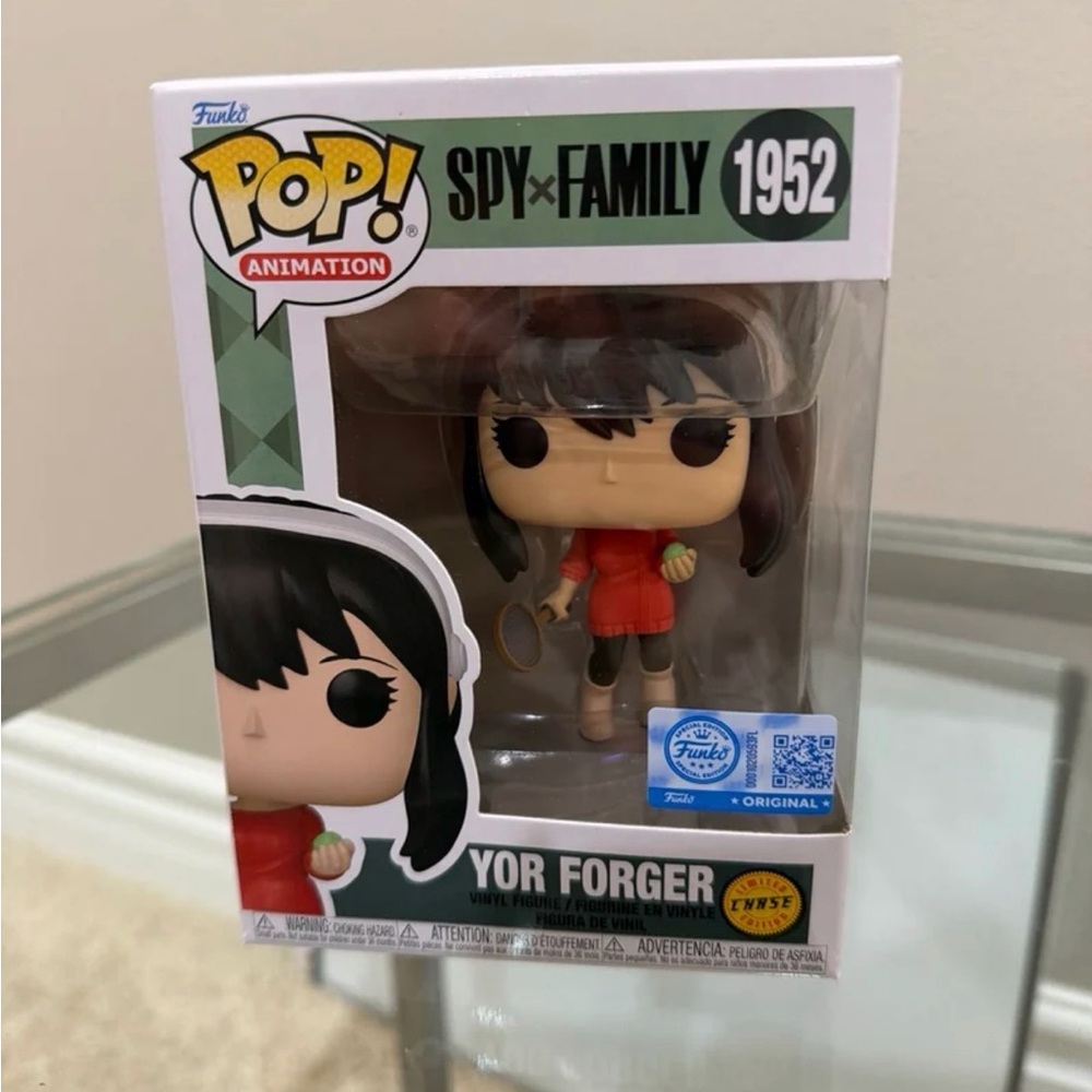 Funko Pop Spy Family Yor Forger CHASE 1952